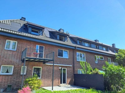 renoviertes und möbliertes 3-Zimmer-Apartment in zentraler Lage