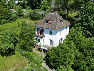 Wohnen mit Schlossblick: Einfamilienhaus in ruhiger Lage