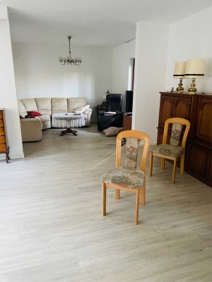 Freundliche 2-Zimmer-Einliegerwohnung  mit Einbauküche in Zirndorf