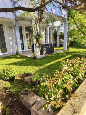 Entdecken Sie Ihre Wohlfühloase: * Provisionsfrei * - Lichtdurchflutete 2-Zimmerwohnung mit Garten!
