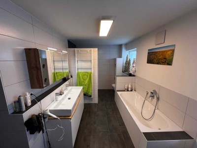 Stilvolle, neuwertige 3-Zimmer-Wohnung mit EBK in Abstatt