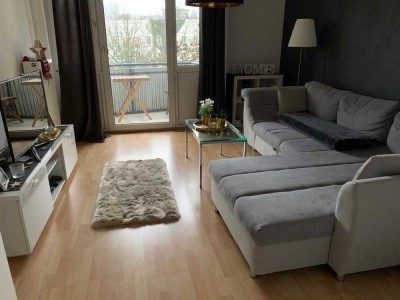 Helle 3 Zimmerwohnung mit Balkon, EBK, WM