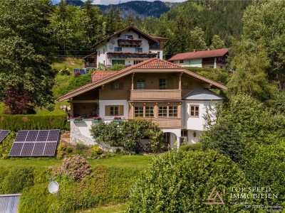 CHARMANTES KLASSISCHES LANDHAUS IN PREMIUM LAGEBergblick, Südlage, 3 km zum Schilift