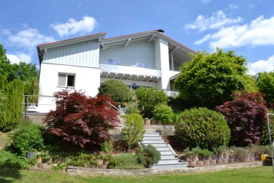 Exclusives Wohnhaus mit traumhafter Aussichtslage in Ortenburg