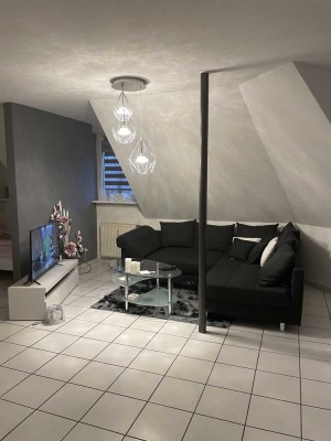 Gepflegte 1-Zimmer-Dachgeschosswohnung in ruhiger Lage