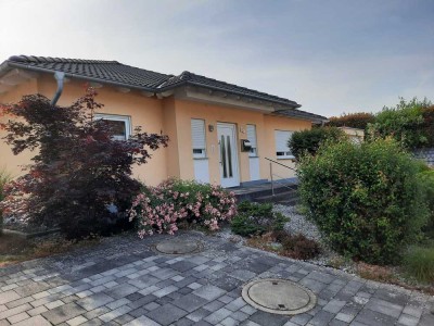 Neuwertiges Einfamilienhaus mit vier Zimmern und Einbauküche in Vallendar