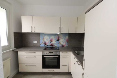 Vom Couch-Potato zum Küchenchef…neu sanierte 3-RW mit Einbauküche & Balkon!!!
