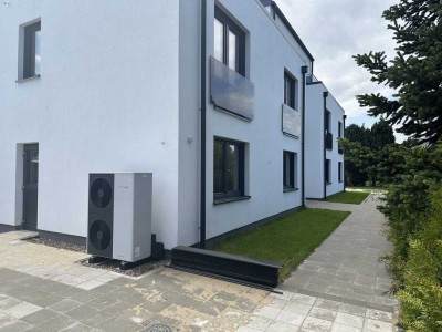 Erstbezug - Komfortable mit Terrasse, Gartenteil und barrierearmem Zugang zur Südseite