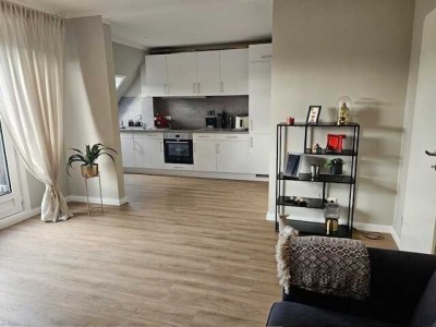 Top renovierte 2-Zimmer Wohnung mit Südloggia & Tiefgarage – Ihr neues Zuhause in Hamburgs Bestlage