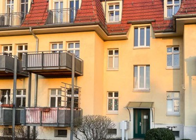 Altbaucharme trifft Lebensqualität – 2-Zimmer-Wohnung in Radebeul