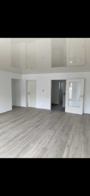 Vollständig renovierte 3-Zimmer-Wohnung mit Balkon und Einbauküche in Münsingen