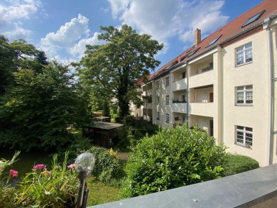 Helle 2-Zimmer-Altbauwohnung mit Balkon & neuer Einbauküche – Gohlis-Süd (Baudenkmal)