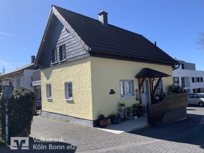 Königswinter-Ittenbach- Mittendrin und individuell. Kleines Einfamilienhaus in TOP-Lage!