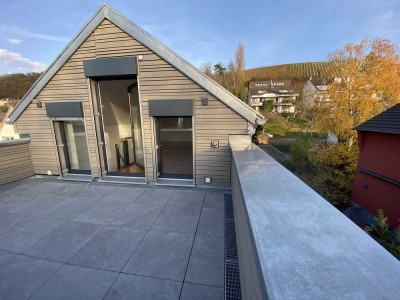 Wohngesunde 4-Zimmer Premium-Maisonette-Wohnung mit wunderschöner Dachterrasse in Oberdollendorf:
