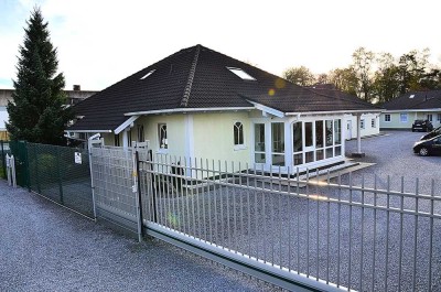 Seltene Gelegenheit! Gewerbeimmobilie/270 m² NF mit Wohnhaus/178 m² WF im schönen Velbert Tönisheide