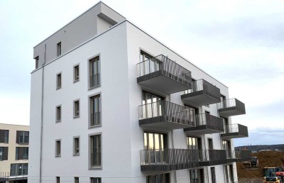 Moderne, helle 2-Zi.-WohnungWhg. mit großem Balkon und Küche