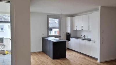 Attraktive 4 Zimmer Wohnung mit Süd-Loggia