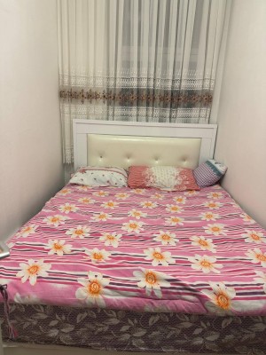 3-Zimmer Altbauwohnung mit Parkett Voll-Teilmöbliert