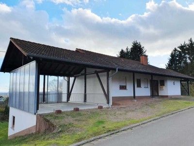 Wohnhaus mit traumhafter Fernsicht und hohem Erholungswert.