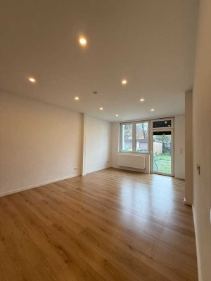 Kernsaniert ! Moderne 3 ZKB mit eigenem Garten