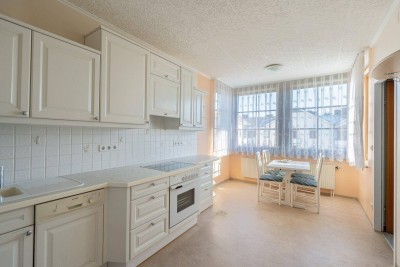 &gt;&gt; Gut geschnittene 4-Zimmer-Wohnung mit Parkplatz und großem Kellerabteil &lt;&lt;