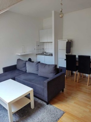Möblierte 2 Zi-Wohnung mit Bakon im DG, WE 163