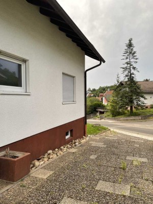 Schöne 3,5 Zimmer DG- Wohnung in Pfinztal- Söllingen.