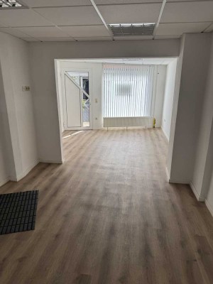 Komplettes, saniertes Haus mit Ladeneinheit und separater Wohnung in der Fußgängerzone Limburg