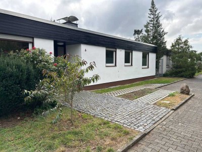 Lichtdurchfluteter Bungalow mit  Aufstockungsmöglichkeit