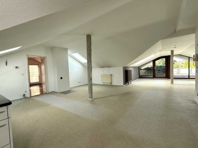 charmante 2-Zimmer-Dachgeschosswohnung in Waldkraiburg