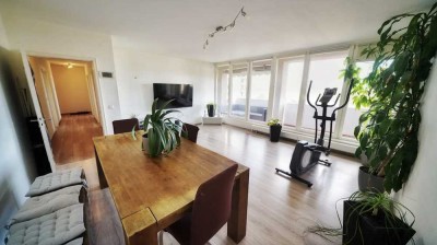 Geschmackvolle 3-Raum-Wohnung mit gehobener Innenausstattung mit EBK in Karlsruhe