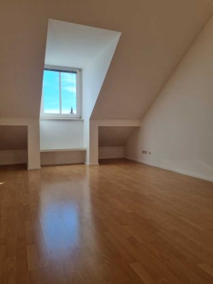 Geschmackvolle Wohnung mit einem Raum und Einbauküche in Markt Schwaben