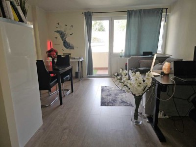 Schicke 2 Zimmer Wohnung mit Balkon