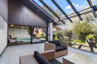 Großzügiges Wohnhaus mit möglicher Gewerbeeinheit / Praxis