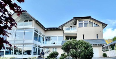 Luxuriöses Zweifamilienhaus in Traumlage mit Weitblick
