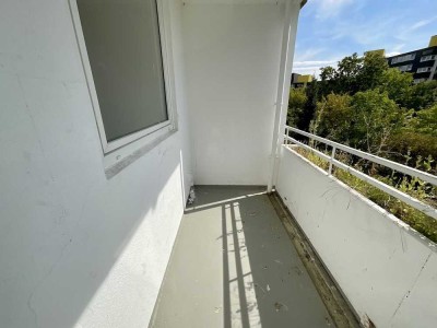 Große 4 Zimmerwohnung mit Balkon und Gäste WC