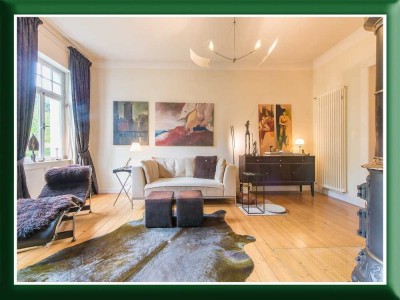 Umfangreich sanierte Villa der Jahrhundertwende. Wunderschön und in bester Lage.