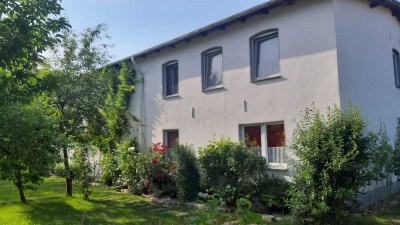 Idyllisches Zweifamilienhaus vor den Toren Stralsunds mit traumhaft großem Garten