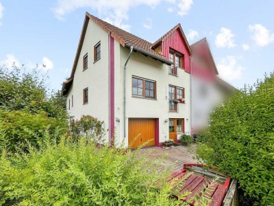 Familientraum: Großzügiges Doppelhaus in Feldrandlage von Alsfeld-Elbenrod
