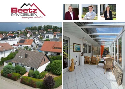 Traumhaftes Einfamilienhaus mit 2 Garagen, Wintergarten und großem Grundstück in Rettigheim