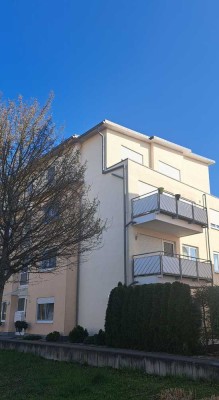 Helle 2-Zimmer-Wohnung mit Balkon und TG-Stellplatz in Ludwigsburg-Poppenweiler
