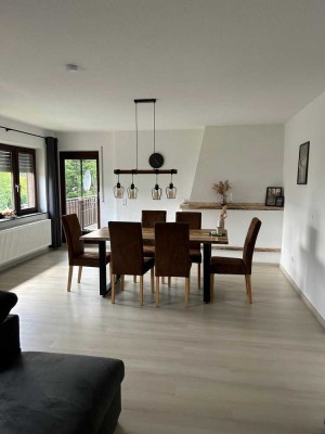 großzügige helle 4 Zimmerwohnung in Burgsolms