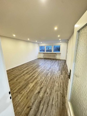 Moderne 3-Zimmer-Wohnung mit Balkon, EBK & Stellplatz in Ettlingen