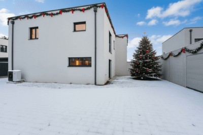 Neubau! Doppelhaushälfte - 4 Zimmer, Keller, Garten, 2-KFZ-Abstellplätze in Himberg!