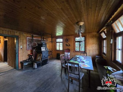 Denkmalgeschütztes Bauernhaus mit großem Grundstück und wunderschönem Talblick