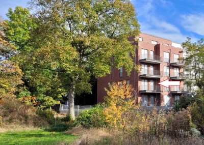 Helle 2-Zimmer-Wohnung mit Balkon und Garage in Ahrensburg
