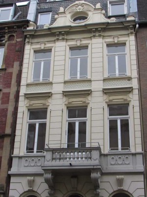 wunderschöne Wohnung mit großer Dachterrasse in kernsaniertem Baudenkmal