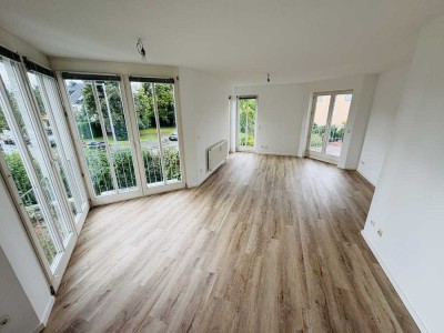 Neu sanierte 2,5-Zimmer-Wohnung mit Balkon, EBK und Stellplatz in München Trudering