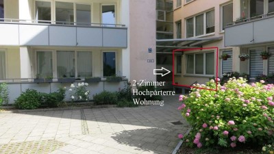 Sehr ruhige, kleine 2-Zi-Wohnung mit EBK und Lift im Hochparterre in M-Haidhausen