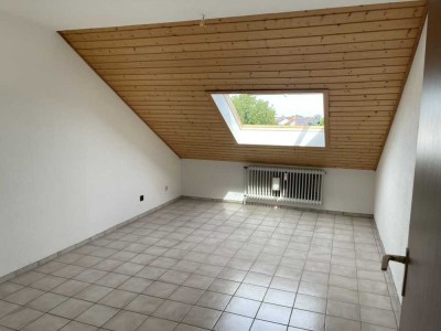 Gemütliche 2-Zimmer Dachgeschoß-Wohnung mit Wohnküche